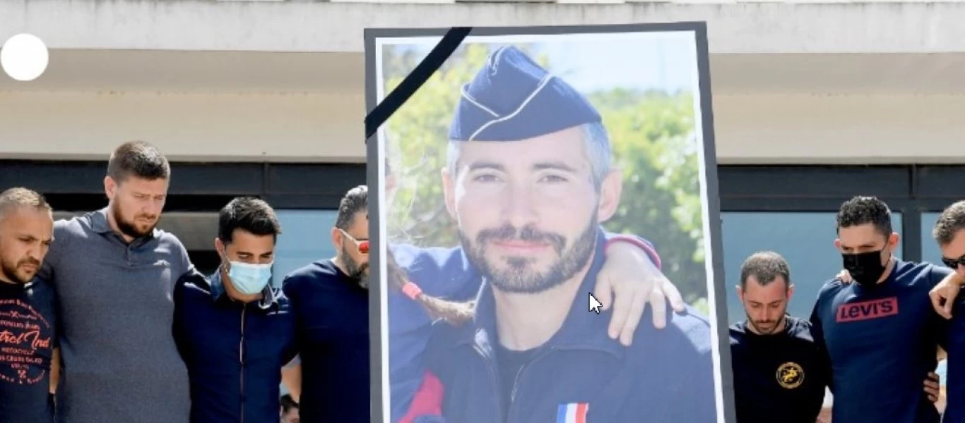 Γαλλία: Θλίψη για τον χαμό του αστυνομικού - Συνελήφθησαν τέσσερα άτομα (βίντεο)